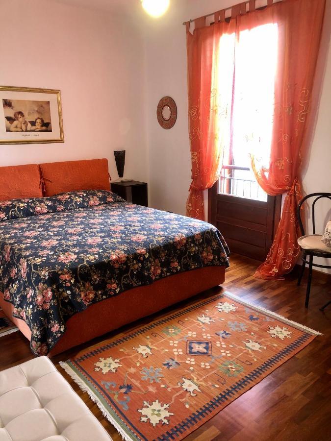 B&B Roomantic & Piscina Idromassaggio Cefalù Eksteriør billede