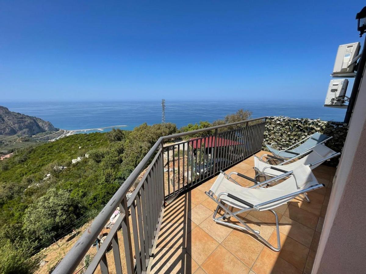 B&B Roomantic & Piscina Idromassaggio Cefalù Eksteriør billede