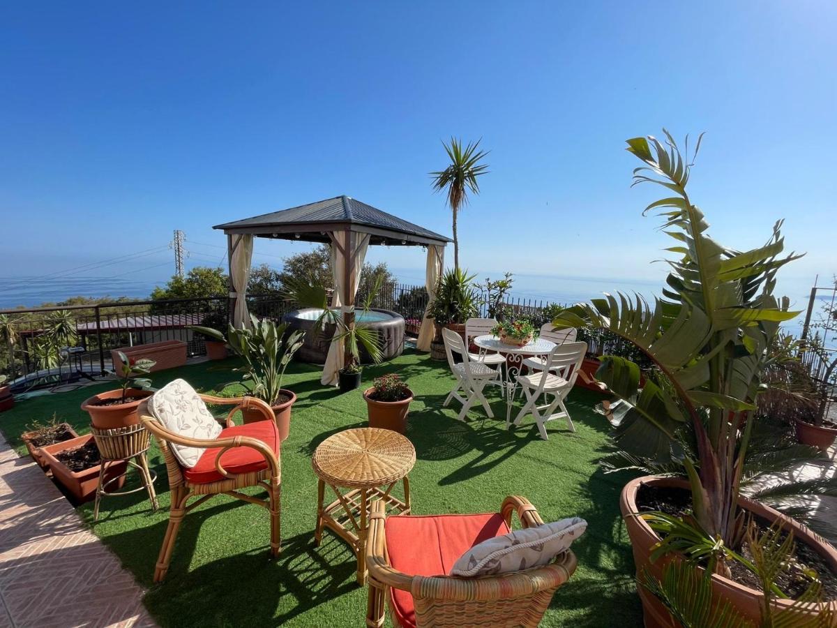 B&B Roomantic & Piscina Idromassaggio Cefalù Eksteriør billede