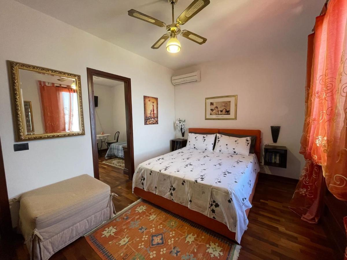 B&B Roomantic & Piscina Idromassaggio Cefalù Eksteriør billede