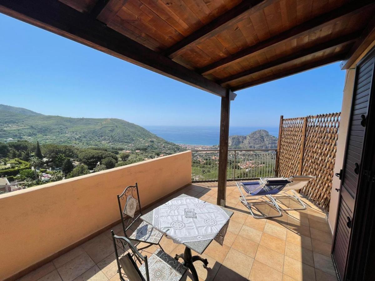 B&B Roomantic & Piscina Idromassaggio Cefalù Eksteriør billede