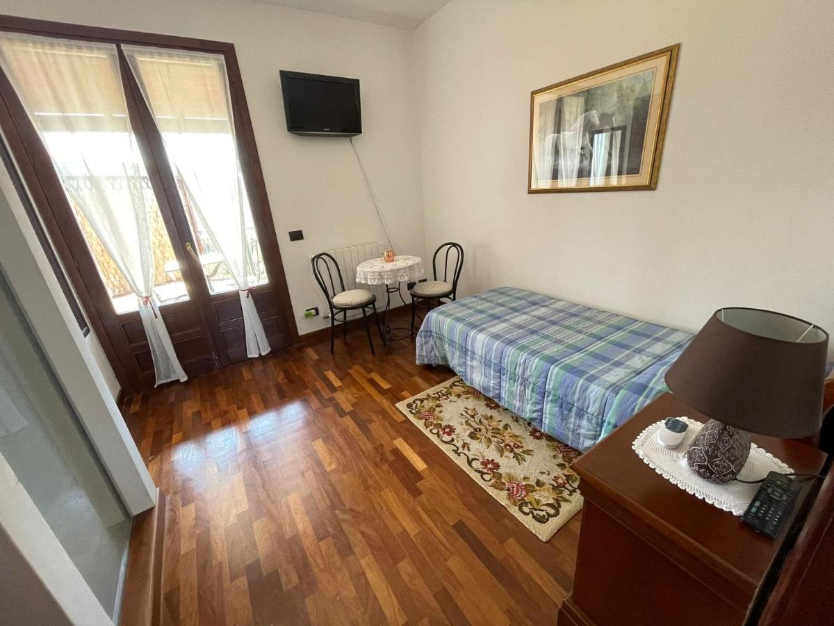 B&B Roomantic & Piscina Idromassaggio Cefalù Eksteriør billede
