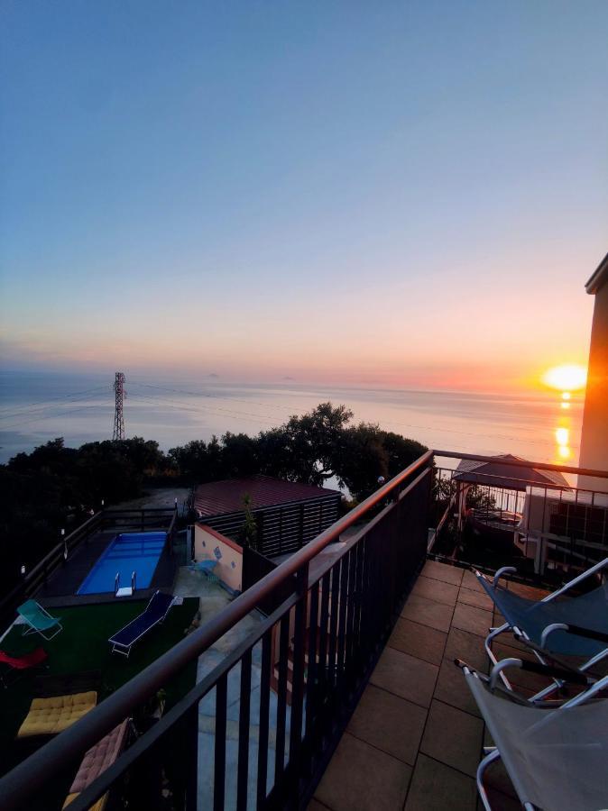 B&B Roomantic & Piscina Idromassaggio Cefalù Eksteriør billede
