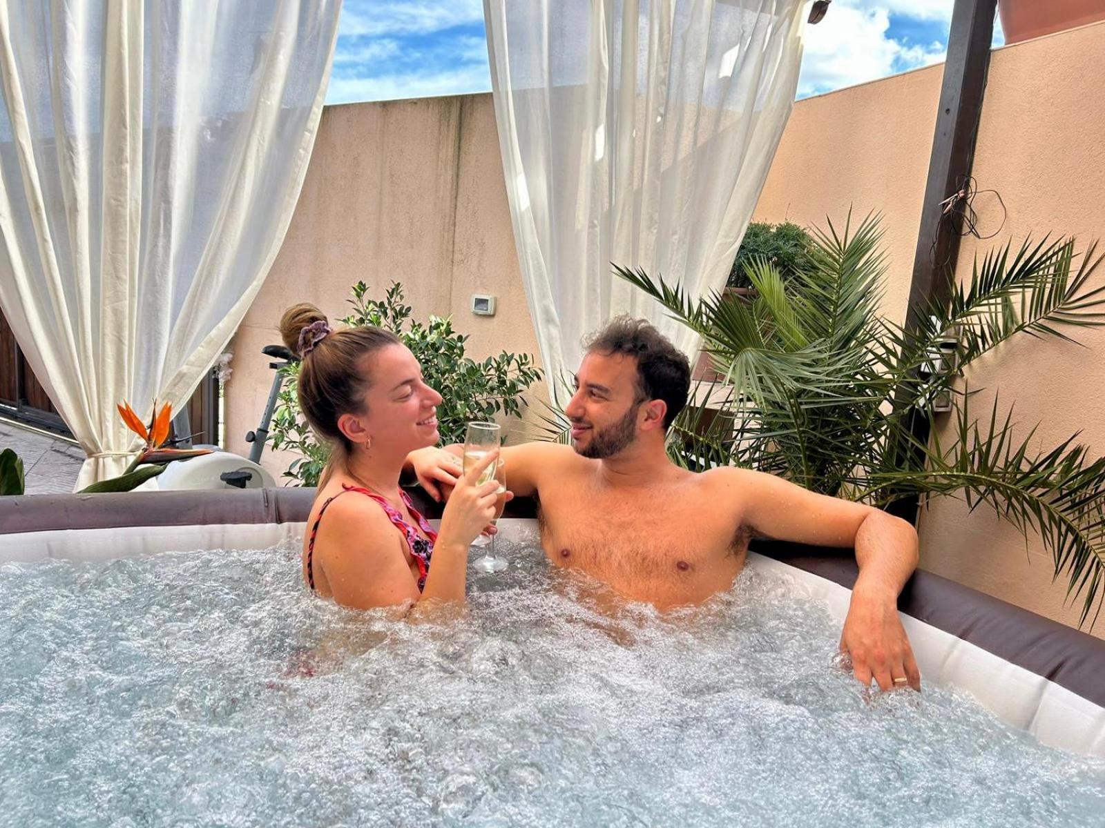 B&B Roomantic & Piscina Idromassaggio Cefalù Eksteriør billede